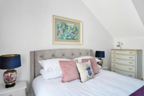 Craig Leith Apartment